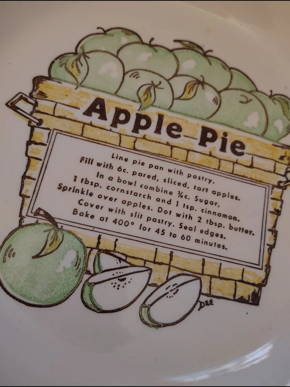 Apple-Pie Decorative Serving Plate - White and Green, Vintage